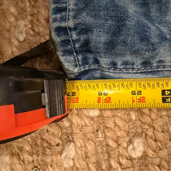 Twenty one black by rue 21 woman’s acid ashed/distressed jeans - Picture 3 of 8